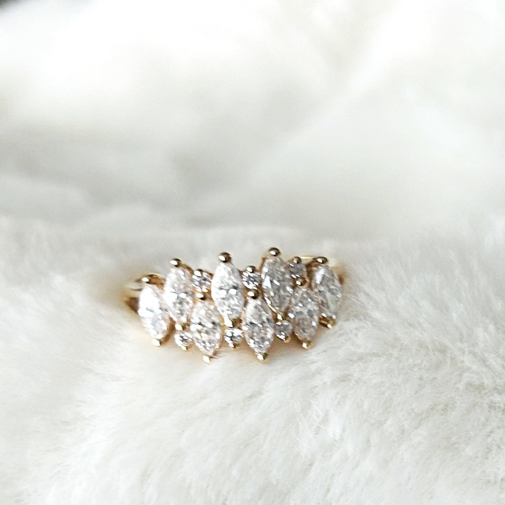 14k gold Fashion Ring.